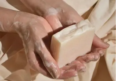 Koloreztatu: cosmética sostenible para el bienestar humano y ambiental