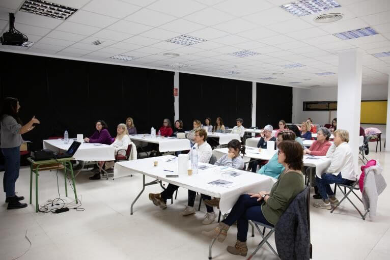 Taller de cosmética natural en Cheste promueve bienestar